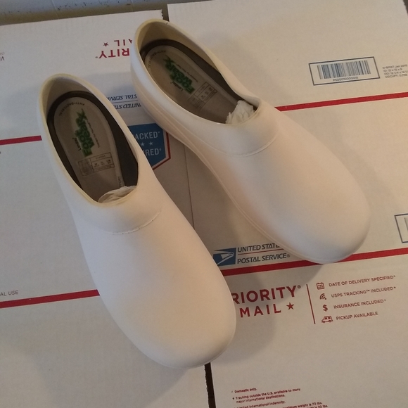 LANDAU Other - LANDAU Nursing Shoes UNISEX